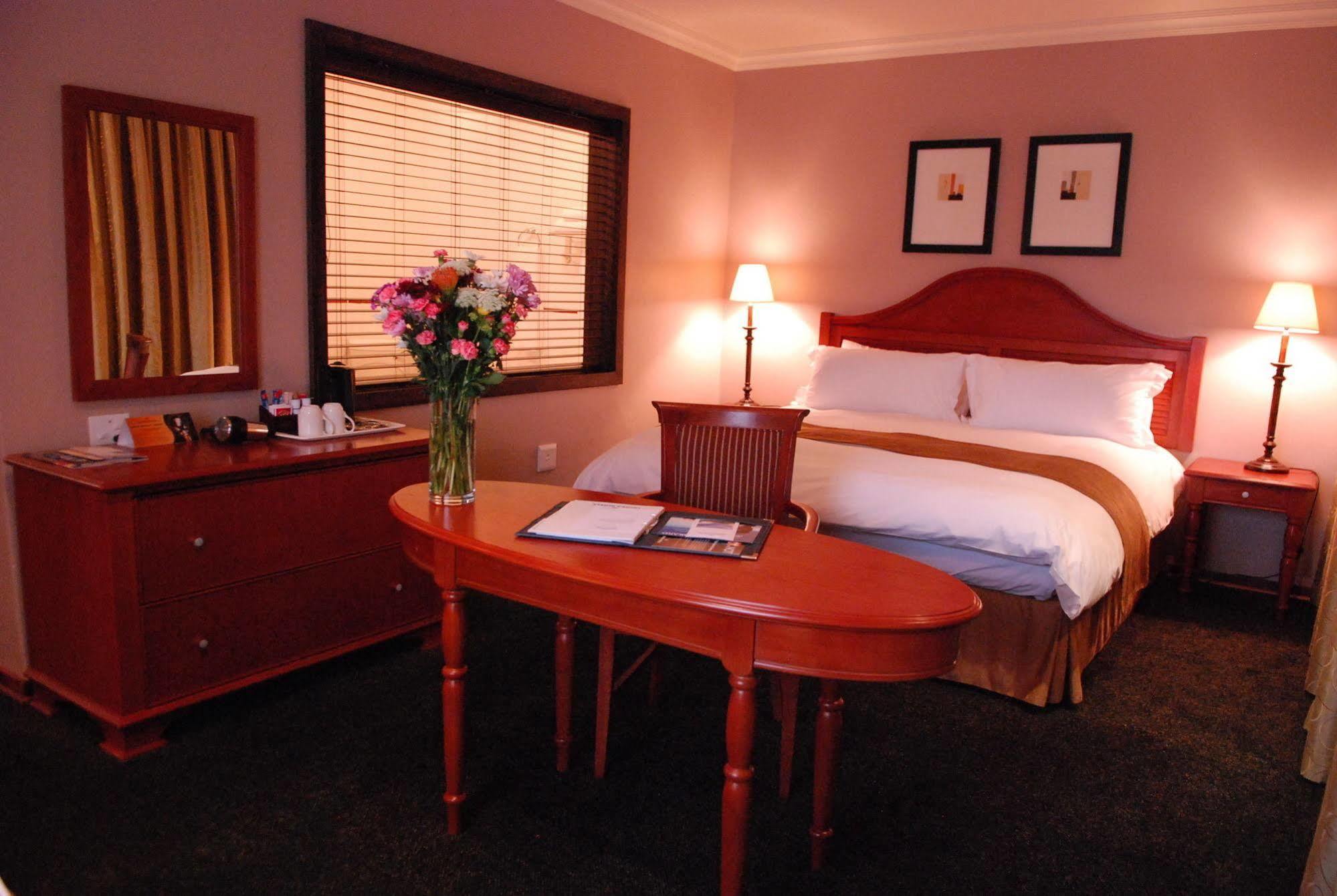 Protea Hotel By Marriott Harrismith Montrose Eksteriør billede