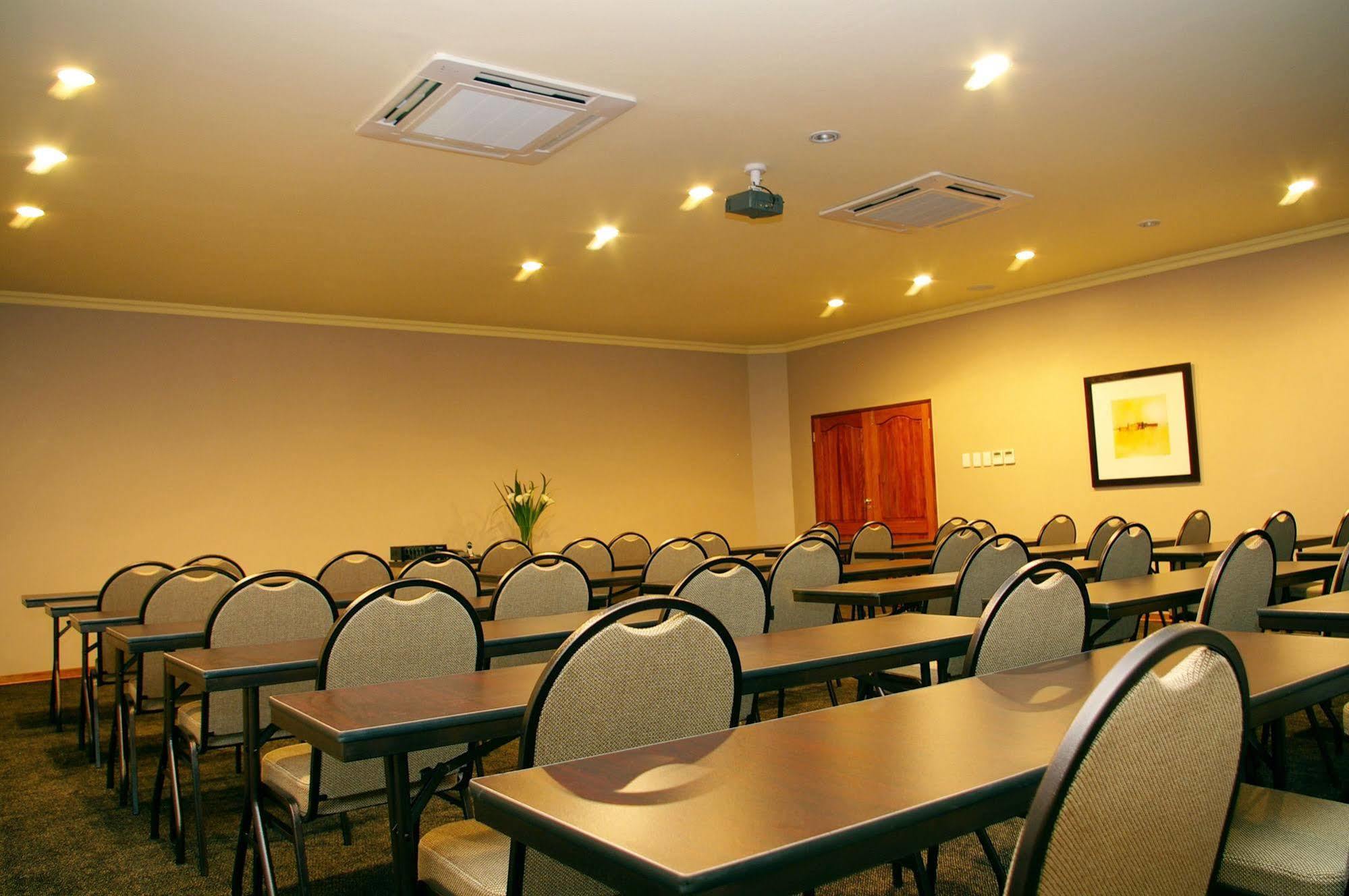 Protea Hotel By Marriott Harrismith Montrose Eksteriør billede